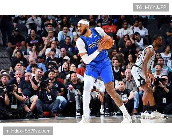 阿丘瓦29分12篮板统治内线 国王客场击败独行侠止颓势 阿丘瓦29分12篮板统治内线 国王客场击败独行侠止颓势